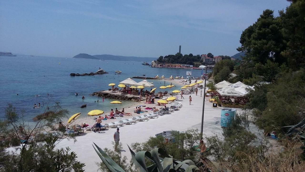 Holiday Home Aspalathos - With Free Parking, Near The Beach, A Few Minutes' Walking Distance To The Unesco Palace Split Eksteriør billede