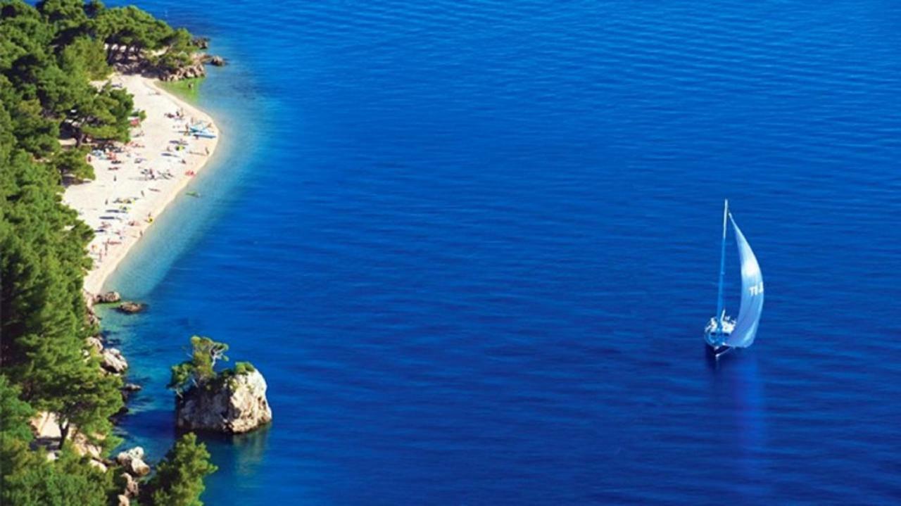 Holiday Home Aspalathos - With Free Parking, Near The Beach, A Few Minutes' Walking Distance To The Unesco Palace Split Eksteriør billede